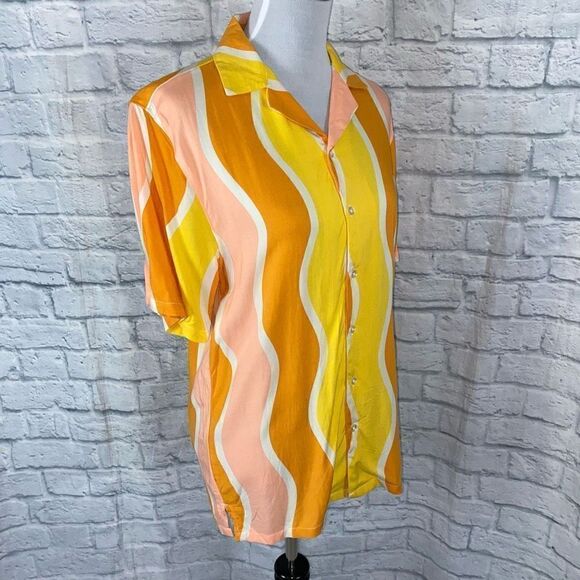 No boundaries brand new button down multicolor short sleeve blouse - Picture 2 of 10